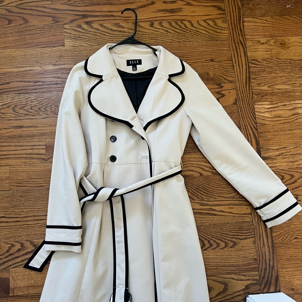 Elle Cream and Black Trench Coat with Belt